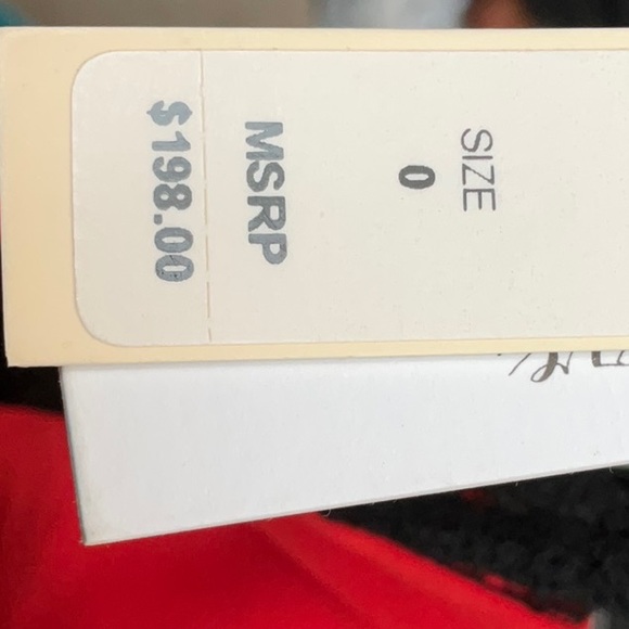 Red Alice + Olivia Crop - Picture 3 of 3